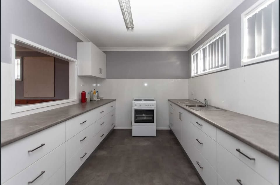 five villas for sale in lethbridge park new south wales